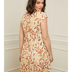 Linnen Jurk Beige/lichtbruin -Exporteren Mooie Look Winkel curvy lady linnen jurk beige lichtbruin 2