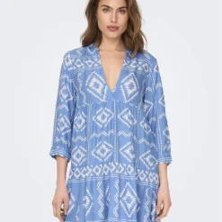 ONLY Jurk "Ally" Lichtblauw/wit -Exporteren Mooie Look Winkel only jurk ally lichtblauw wit 2